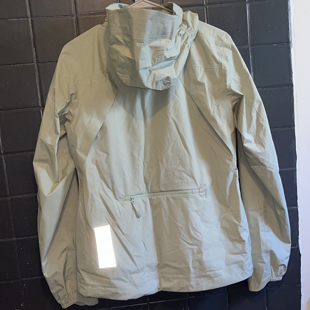 H&M Move Wind/Rain Jacket - Picture 3 of 7